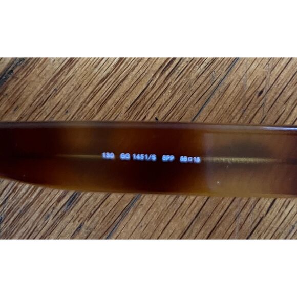 GUCCI Brown Tortoise Sunglasses and Hard Case - Picture 7 of 8